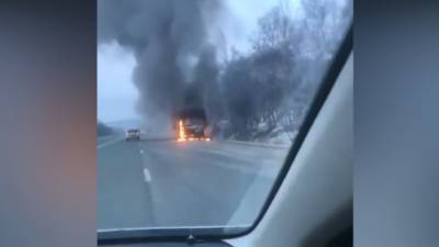 На трассе в Приморье сгорел рейсовый автобус - vesti.ru - Москва - Приморье край - Владивосток - Уссурийск