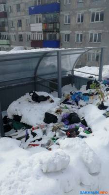 В Холмске решили засыпать мусор снегом и обвиняют жителей во лжи - sakhalin.info - Холмск
