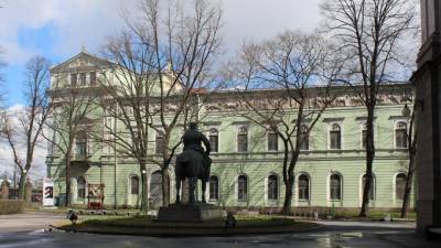 Холдинг "Империя" заплатил миллиарды за несколько зданий на Миллионной улице - piter.tv - Санкт-Петербург