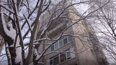 На Тельмана мужчина вытолкнул в окно брата-близнеца - piter.tv
