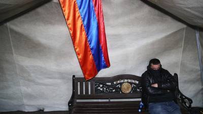 Никола Пашинян - В центре Еревана сторонники оппозиции начали собираться у палаточного лагеря - iz.ru - Ереван