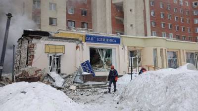 Спасатели ищут двух женщин под завалами дома в Нижнем Новгороде - vesti.ru - Нижний Новгород