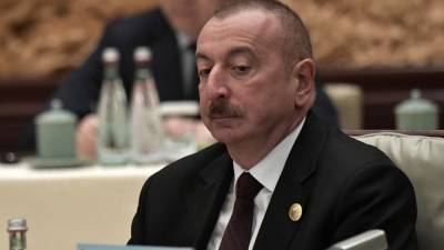 Владимир Путин - Ильхам Алиев - Ильхам Алиев настаивает на соблюдении договоренностей по Карабаху - riafan.ru - Азербайджан - Ереван - Баку