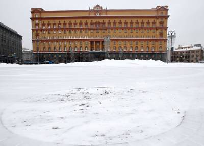 Александр Невский - Феликс Дзержинский - Ветеран подразделения "Альфа" высказался за установку памятника Невскому на Лубянке - m24.ru - Москва