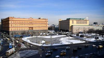 Александр Невский - Феликс Дзержинский - Дзержинский уступает Невскому в голосовании по памятнику на Лубянке - iz.ru