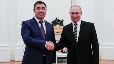 Владимир Путин - Вячеслав Володин - Михаил Мишустин - Валентина Матвиенко - Садыр Жапаров - Президент Киргизии рассказал, что подарил Владимиру Путину - 5-tv.ru - Россия - Киргизия