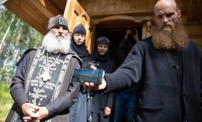 В Среднеуральском женском монастыре искали подозреваемого в трех убийствах - readovka.ru - Таджикистан