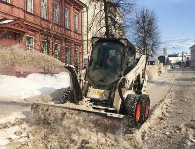Мосты, тротуары и остановки Ульяновска очищают от снега - ulpravda.ru - Ульяновск