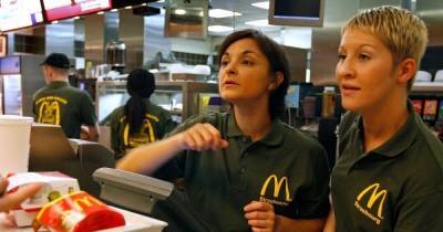 McDonald’s обвинили в шпионаже за сотрудниками, требующими повышения зарплаты - focus.ua