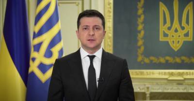 Владимир Зеленский - Зеленский о сдаче Крыма: "Мы никогда не забудем, кто позволил вырвать у нас сердце" - delo.ua - Крым - Севастополь
