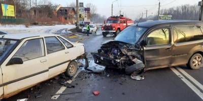 На Прикарпатье в смертельное ДТП попали шесть автомобилей — фото - nv.ua - Ивано-Франковская обл. - Ивано-Франковск - Гсчс