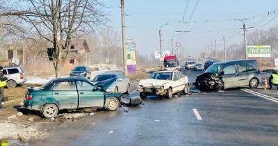 Под Ивано-Франковском произошло массовое ДТП: есть погибшие (фото, видео) - focus.ua - Ивано-Франковск
