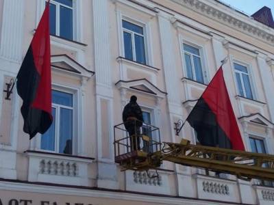 "Именно за это я воевал": под Харьковом вывесят флаги ОУН, детали решения - kharkov.politeka.net - Харьковская обл. - Харьков