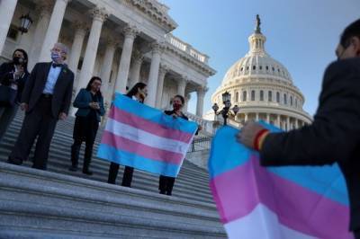 Джо Байден - В США приняли закон, запрещающий дискриминацию трансгендеров - aif.ru