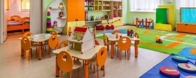 В Липецке все еще запрещено пускать родителей на утренники в детские сады - runews24.ru - Липецк