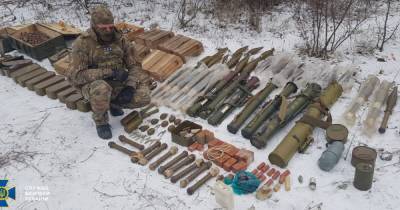 СБУ обнаружила еще один схрон боевиков на Луганщине (ФОТО) - dsnews.ua - Луганская обл. - Лисичанск - Донбасс - Донецкая обл.
