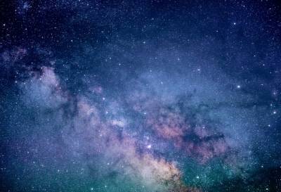 В космосе обнаружены облака газа и пыли, питающие первые крупные галактики Вселенной - actualnews.org - штат Айова