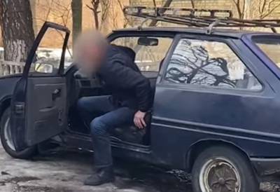 По Киеву разъезжал пьяный в хлам водитель, видео: "едва мог ответить на вопросы патрульных" - politeka.net - Киев