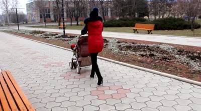 В Украине предложили матерям добавить по 10 лет к стажу за воспитание ребенка: "тяжелый труд" - politeka.net