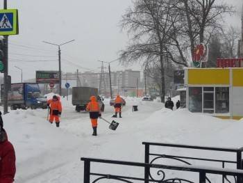 Никогда такого не было и вот, опять: снегопад заставил работать дорожников, ГИБДД и администрацию Вологды - vologda-poisk.ru - Вологда
