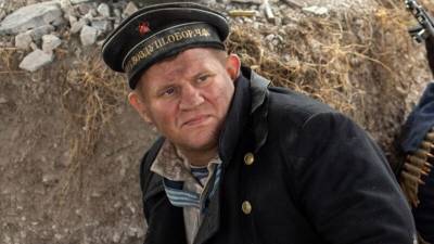 Актер Александр Обласов признался в двойственном отношении к дате 23 февраля - riafan.ru - Приморье край