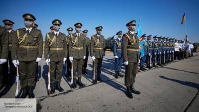 Реформы уровня НАТО: украинцы высмеяли новый строевой прием ВСУ - politros.com - Украина