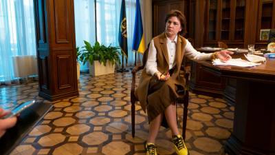 Сергей Стерненко - Ирина Венедиктова - Когда есть труп – человека задерживают, а потом разбираются, – Венедиктова о деле Стерненко - 24tv.ua - Новости