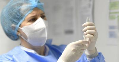 В Литве пенсионер умер через несколько минут после вакцинации от коронавируса - tsn.ua - Швейцария - Литва