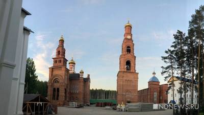 Сергий - Татьяна Мерзлякова - В Среднеуральский женский монастырь приехала Мерзлякова и «силовой отряд епархии» - newdaynews.ru - Екатеринбург - Свердловская обл.