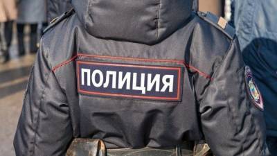 Полицейские помогли вытащить автомобиль из снежного заноса в Тюменской области - 5-tv.ru - Тюменская обл. - Ишим