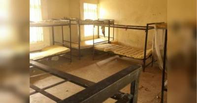 Мухаммад Бухари - Родители обезумели от горя: в Нигерии боевики похитили более 300 школьниц - fakty.ua - Нигерия