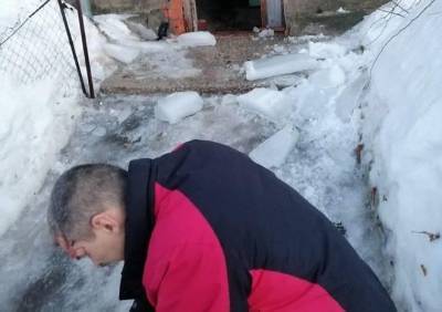 Олег Морозов - Мэрия Рязани отреагировала на обрушение глыбы льда на мужчину - ya62.ru - Рязань - район Железнодорожный