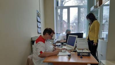 Российские медики начали испытания новой вакцины "Спутник Лайт" - politros.com