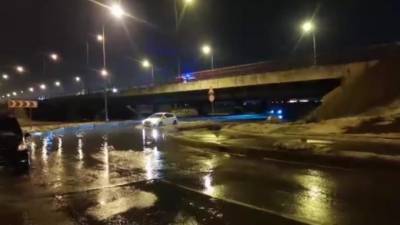 "Мост глупости" начал охотиться на автомобилистов новым способом - piter.tv - Санкт-Петербург