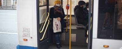 Молодая пассажирка автобуса выстрелила в пенсионерку в Петербурге - runews24.ru - Санкт-Петербург