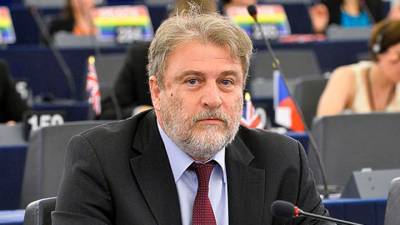 Алексей Навальный - Энтони Блинкен - Бывший евродепутат сообщил об "антироссийской истерии" в ЕС - vesti.ru - Греция - Брюссель