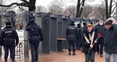 Борис Немцов - На акцию памяти Бориса Немцова в Петербурге пришли 300 человек - neva.today - Санкт-Петербург