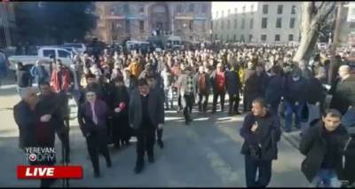 Никола Пашинян - В Капане проходит шествие с требованием отставки Никола Пашиняна - ru.armeniasputnik.am - Ереван