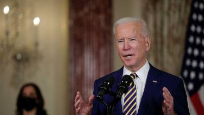 Дональд Трамп - Джо Байден - Джо Байден снова разрешил иностранцам въезд в США - minfin.com.ua