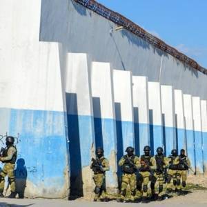 На Гаити при побеге из тюрьмы погибли 25 человек. Фото - reporter-ua.com - Гаити - Порт-О-Пренс