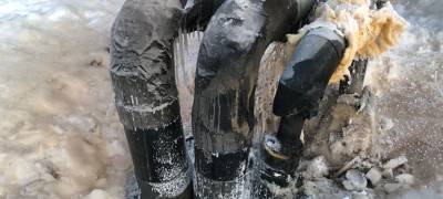 Власти поселка в Карелии объявили о ликвидации аварии водопровода, но там снова жалуются на отсутствие воды - stolicaonego.ru - республика Карелия