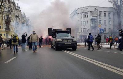 МВД поблагодарило сторонников Стерненко за мирную акцию под офисом Зеленского - sharij.net
