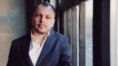 Ярослав Сумишевский - «Спасибо за чудо»: Сумишевский показал нежное фото с женой в день рождения сына - 5-tv.ru - Красноярск