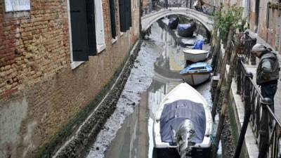 В Венеции пересохли знаменитые каналы - hubs.ua - Крым - Италия