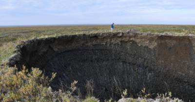 Российские ученые раскрыли причину появления кратера на Ямале - ren.tv