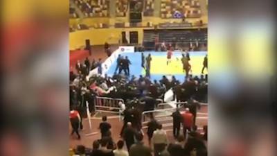 ЧП в Дагестане: юные дзюдоисты и болельщики устроили потасовку - vesti.ru - респ. Дагестан - Каспийск - окр. Скфо