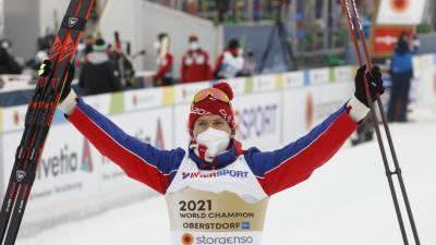 Александр Большунов - Елена Вяльбе - Александр Панжинский - «По драматизму ничего подобного не видел»: как победа Большунова на ЧМ по лыжным гонкам стала праздником для России - russian.rt.com