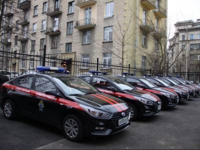 Александр Бастрыкин - Подозреваемые в изнасиловании питерской школьницы разгуливают на свободе и угрожают жертве - bloknot.ru - Санкт-Петербург - Следственный Комитет
