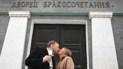 Кто и во сколько лет: названы распространенные имена новобрачных - crimea.ria.ru - Крым - Симферополь
