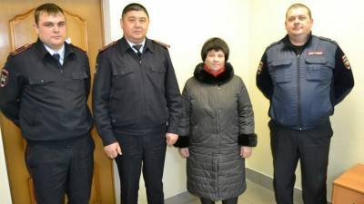 В Башкирии пенсионерка с внуками чуть не замёрзла до смерти на трассе - bash.news - Башкирия
